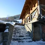 乡村民宿 Kurshevel 斯拉夫西克